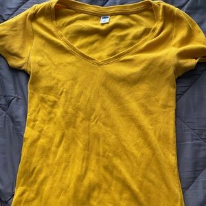 Old Navy V Neck shirt